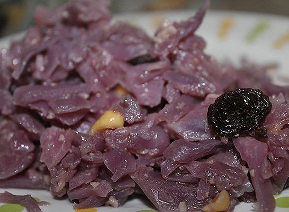 lombarda con avellanas y pasas