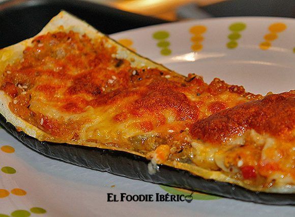 calabacín relleno de champiñones y quinoa recién horneado