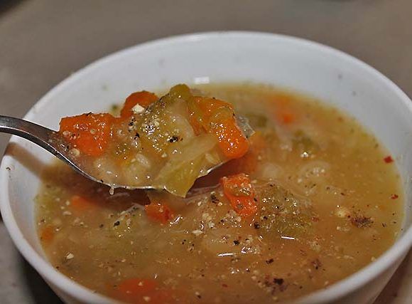 sopa de yuca y verduras