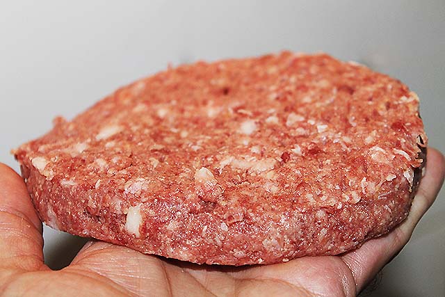 filete de hamburguesa de carne wagyu cruda