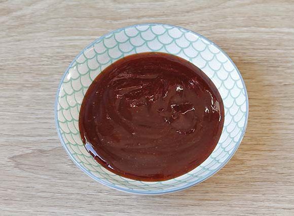 Salsa barbacoa casera recién hecha